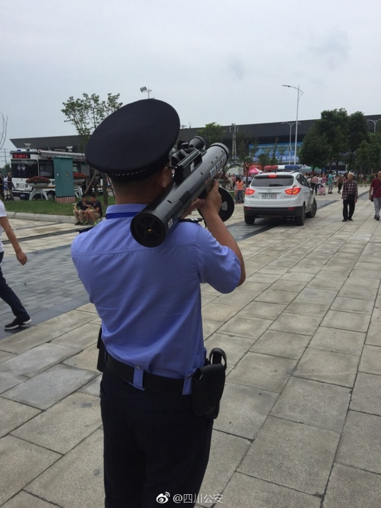囧哥:女排战韩国朱婷15连发造罕见15-0!这是网球赛? 囧哥:女排战韩国朱婷15连发造罕见15-0!这是网球赛?图片