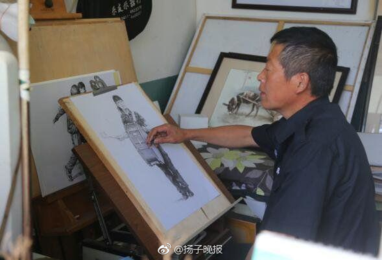 囧哥:剥蟹神器!他发明自动剥螃蟹机器人能直接吃蟹肉 囧哥:剥蟹神器!他发明自动剥螃蟹机器人能直接吃蟹肉图片