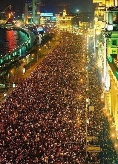 囧哥:剥蟹神器!他发明自动剥螃蟹机器人能直接吃蟹肉 囧哥:剥蟹神器!他发明自动剥螃蟹机器人能直接吃蟹肉图片