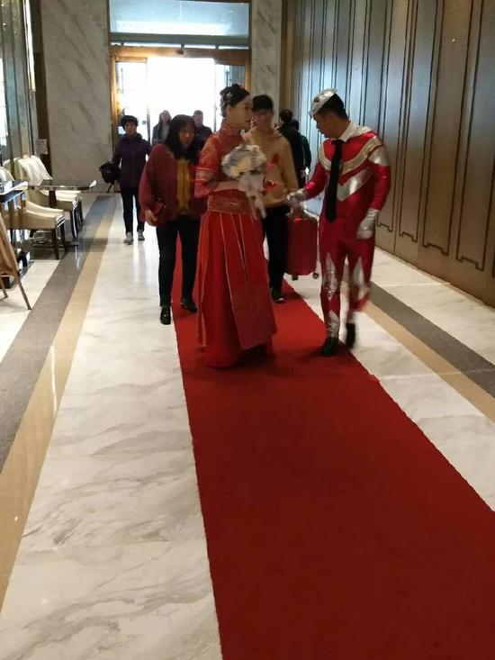 囧哥午间版:北京建筑大学的校名不亮了,成了北大 囧哥午间版:北京建筑大学的校名不亮了,成了北大图片