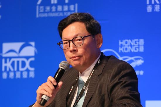 图为香港金融管理局总裁陈德霖