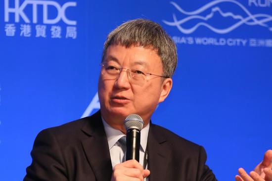 图为清华大学国家金融研究院院长、原国际货币基金组织副总裁朱民