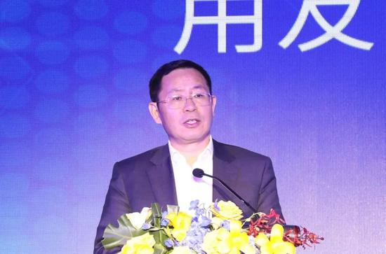 图为用友网络董事长王文京