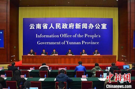 图为当天召开的新闻发布会 赵嘉 摄