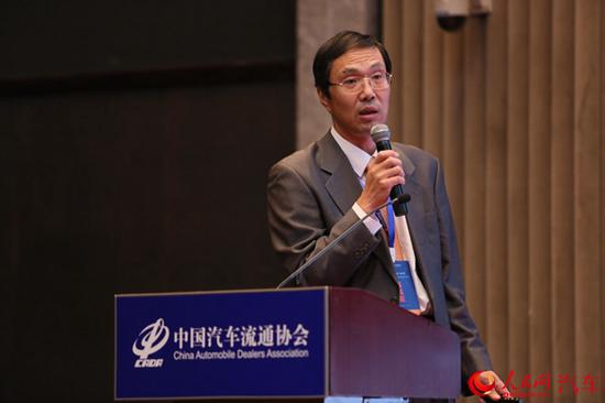 中国汽车技术研究中心汽车技术情报研究所副所长傅连学