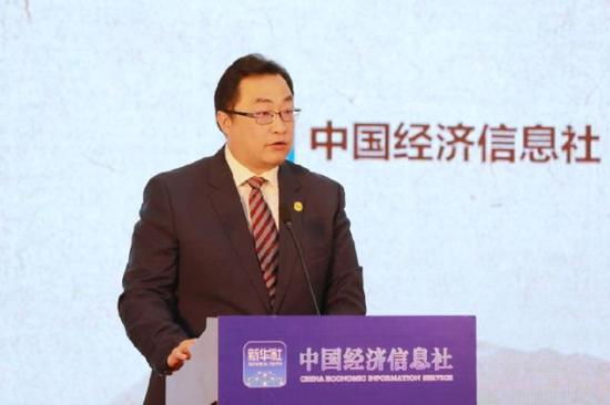 图为云南国际咖啡交易中心总经理舒洋在新华·云南(普洱)咖啡价格指数发布会上发言