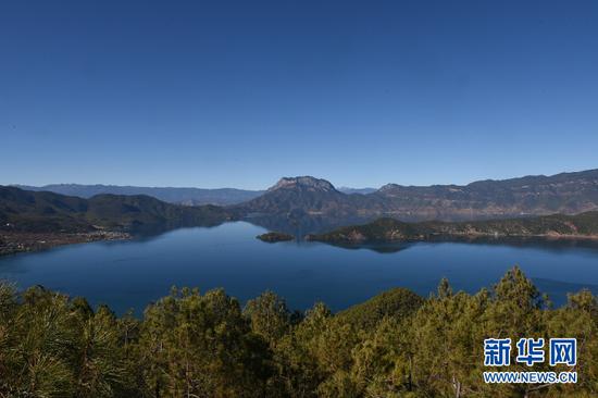泸沽湖美景。(新华网 李宁 摄)