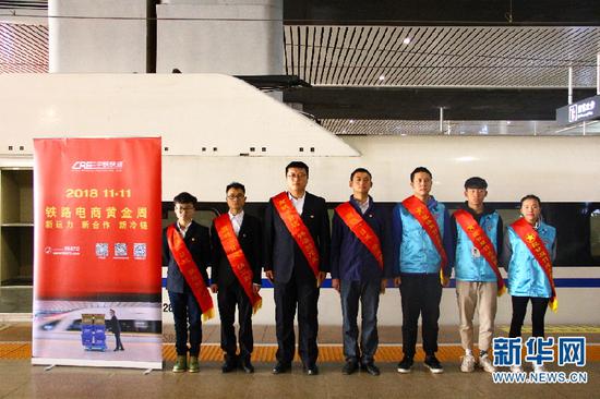 此次“双十一”运输,党员突击队、青年志愿者队发挥了强大作用,确保货物安全、准时、快捷地到达消费者手中。(供图)