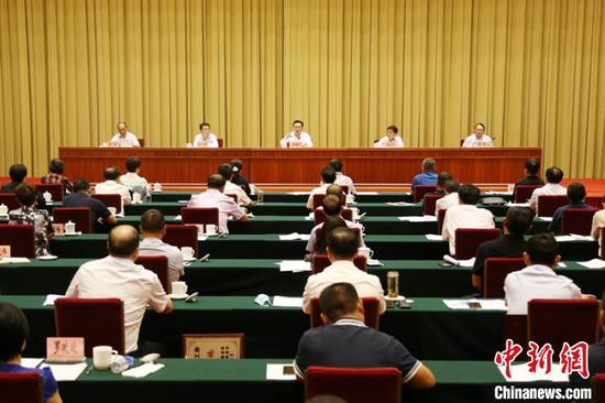 云南省网络人士统战工作会议召开。 崔永江 摄