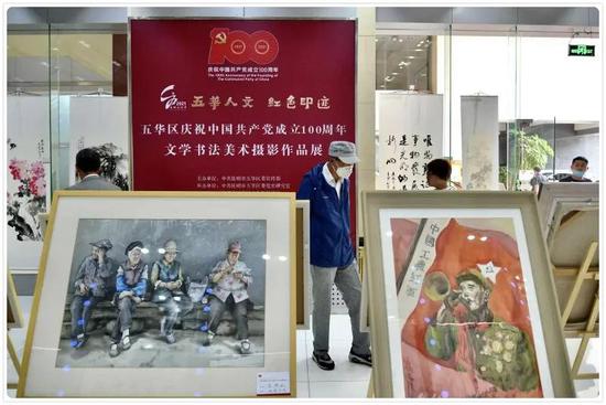 绘画作品讲述革命历史故事