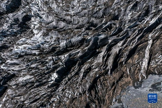 10月28日拍摄的明永冰川一景(无人机照片)。
