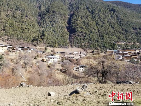 图为火灾后的雨崩村 德钦县委宣传部供图