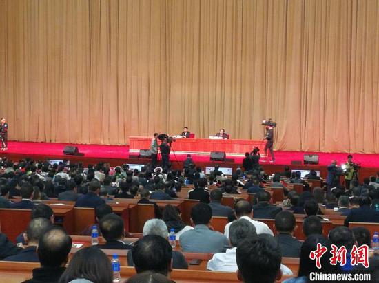 图为学习贯彻党的十九届四中全会精神中央宣讲团在云南宣讲。 胡远航 摄