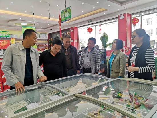 检查建水县南庄新家园购物中心