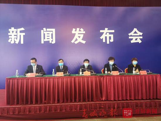 新闻发布会现场