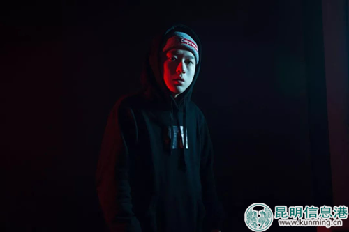 王以太,中文说唱圈的“异类”。