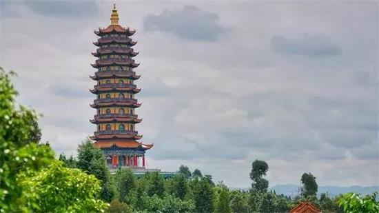 龙华宝塔