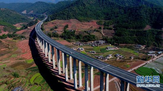 2021年1月28日,墨临高速公路文夺特大桥。新华网发(杨归田 摄)