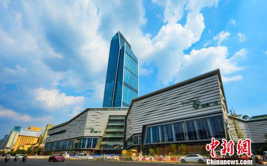 图为昆明恒隆广场(资料图)。缪超 摄