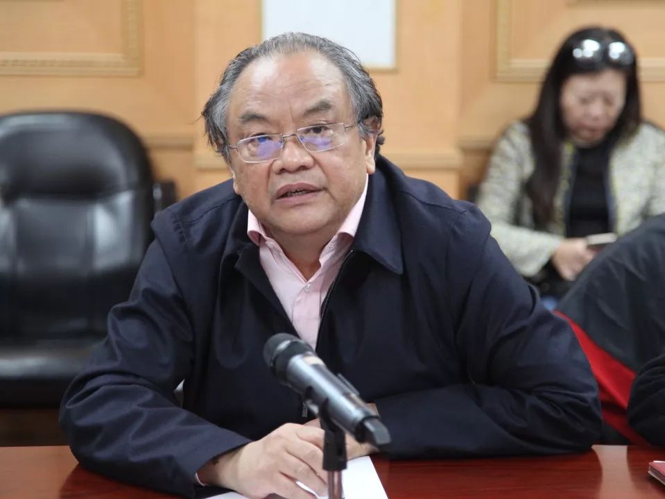 中国文艺评论家协会主席 仲呈祥