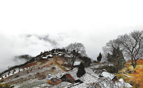 雪景如画 通讯员 王平 摄于火红乡格枝村