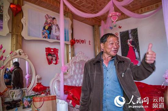 群众点赞 人民网 薛丹 摄