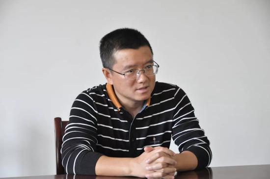 ▲县委书记毛宗晦召开座谈会并讲话