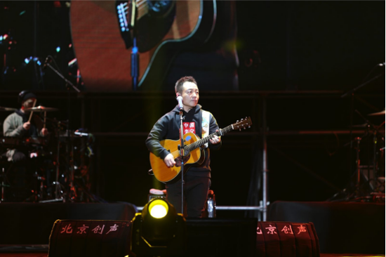 2018年风马音乐节 许巍演出现场