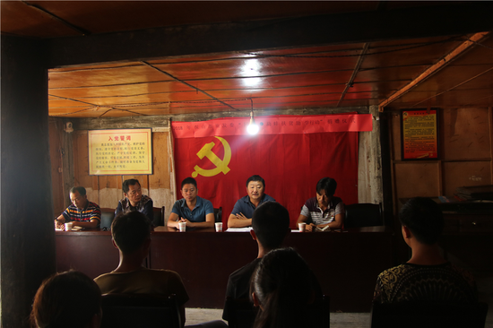 扶贫助学行动捐赠仪式现场