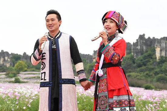 情歌对唱(女声:李静碧 男声:毕路达)