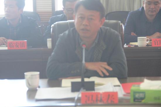 县委副书记、县长冯林春讲话