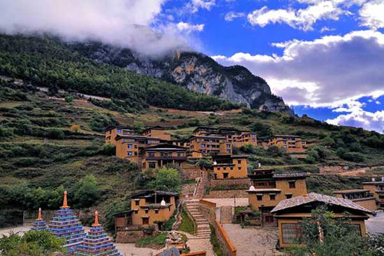 巴拉格宗景区