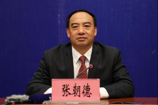 中共云南省委台湾工作办公室主任张朝德答记者问(记者 罗威 摄影)