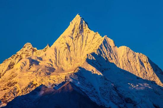 梅里雪山 图 / 携程攻略社区 路梁