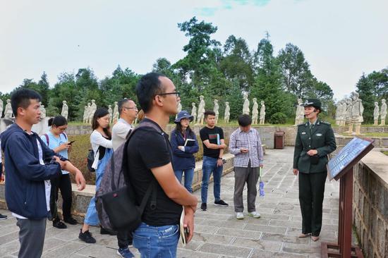 松山干部教育培训基地讲解现场