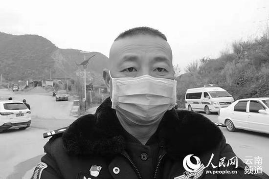 李俊近照