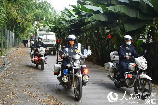 巡边警队。(张帅 摄)