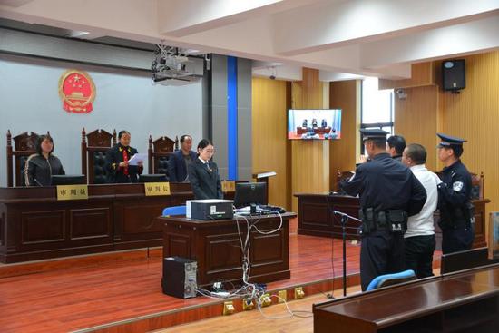 (大理市人民法院审判现场 蒋理智 摄)