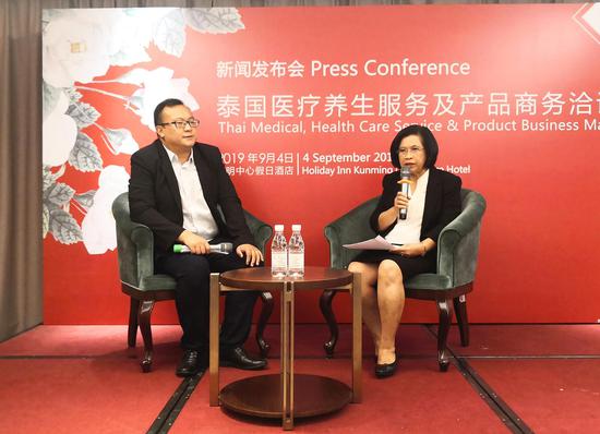 泰王国驻昆明总领事馆商务处商务领事娜姹暾女士介绍情况