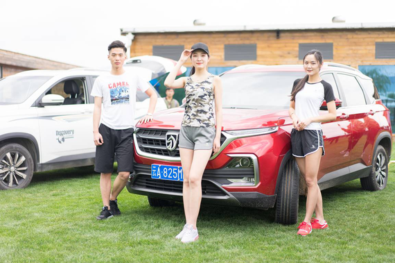 图中服装来自骆驼户外(中国)用品有限公司