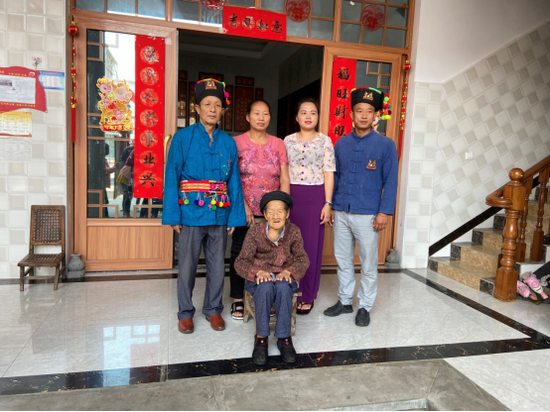赵兴文一家
