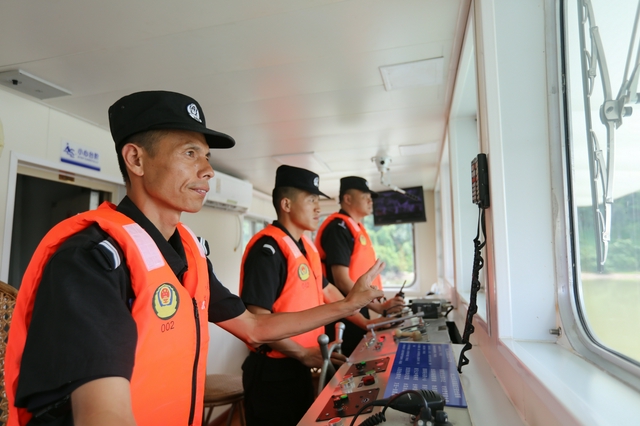 湄公河上的警察“操舵手”——谭建华