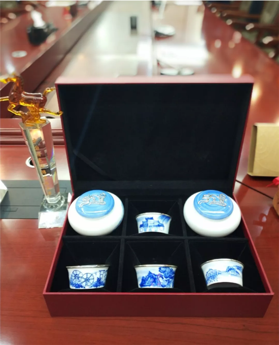 丽江六景套装银包瓷茶具