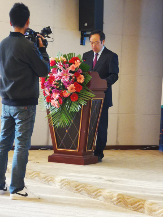 中国建设银行云南省分行副行长严俊