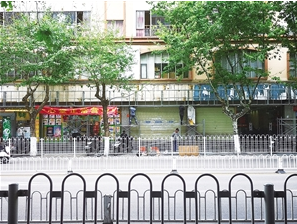 吴井路店铺旧招牌已被拆下