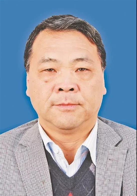 包文东