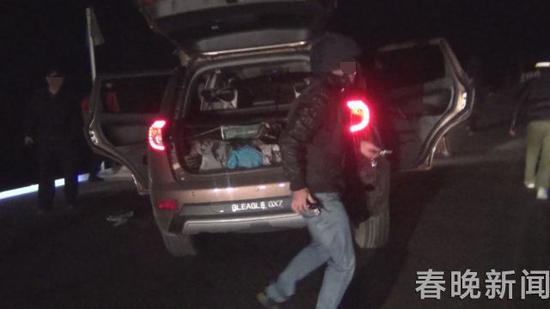 4年前,抓捕现场毒贩丢弃的汽车