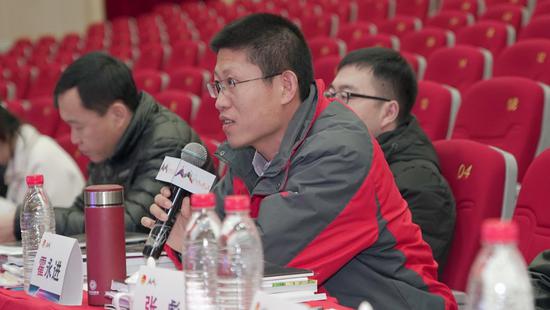 中鑫尚和(北京)投资基金管理有限公司执行总裁霍永进现场点评。