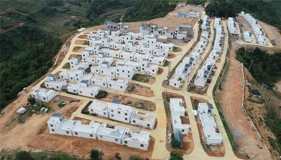 三村乡德拢村易地扶贫搬迁点