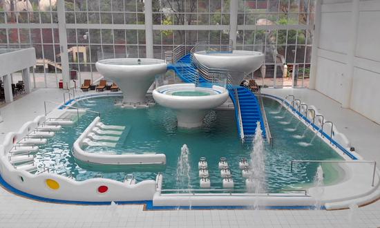 室内水疗泡池局部